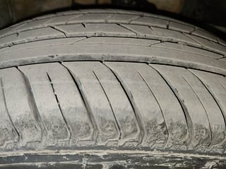 Used 2019 Honda BR-V [2016-2020] V CVT Petrol Petrol Automatic tyres RIGHT FRONT TYRE TREAD VIEW