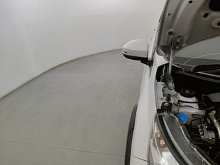 Used 2019 Honda BR-V [2016-2020] V CVT Petrol Petrol Automatic engine ENGINE RIGHT SIDE HINGE & APRON VIEW