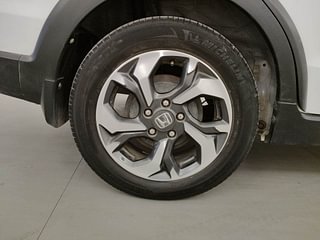 Used 2019 Honda BR-V [2016-2020] V CVT Petrol Petrol Automatic tyres RIGHT REAR TYRE RIM VIEW