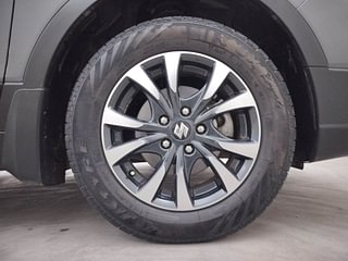 Used 2022 Maruti Suzuki S-Cross Zeta 1.5 Petrol Manual tyres RIGHT FRONT TYRE RIM VIEW
