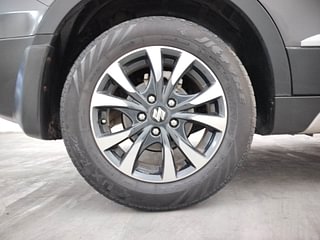 Used 2022 Maruti Suzuki S-Cross Zeta 1.5 Petrol Manual tyres RIGHT REAR TYRE RIM VIEW