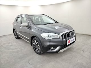 Used 2022 Maruti Suzuki S-Cross Zeta 1.5 Petrol Manual exterior RIGHT FRONT CORNER VIEW