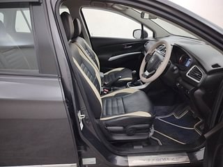 Used 2022 Maruti Suzuki S-Cross Zeta 1.5 Petrol Manual interior RIGHT SIDE FRONT DOOR CABIN VIEW