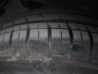 Used 2022 Hyundai Grand i10 Nios Sportz AMT 1.2 Kappa VTVT Petrol Automatic tyres RIGHT FRONT TYRE TREAD VIEW