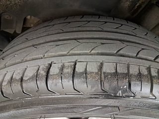 Used 2016 volkswagen Vento 1.2L Highline Petrol AT Petrol Automatic tyres LEFT REAR TYRE TREAD VIEW