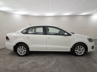 Used 2016 volkswagen Vento 1.2L Highline Petrol AT Petrol Automatic exterior RIGHT SIDE VIEW