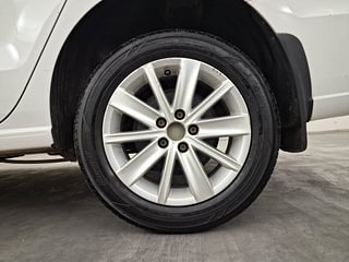Used 2016 volkswagen Vento 1.2L Highline Petrol AT Petrol Automatic tyres LEFT REAR TYRE RIM VIEW