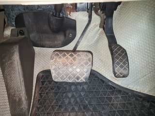 Used 2016 volkswagen Vento 1.2L Highline Petrol AT Petrol Automatic interior PEDALS VIEW