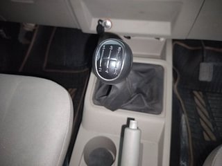 Used 2023 Mahindra Bolero B4 Diesel Manual interior GEAR  KNOB VIEW