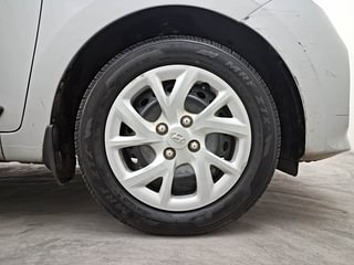 Used 2020 Hyundai Grand i10 Magna 1.2 Kappa VTVT Petrol Manual tyres RIGHT FRONT TYRE RIM VIEW