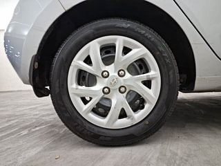 Used 2020 Hyundai Grand i10 Magna 1.2 Kappa VTVT Petrol Manual tyres RIGHT REAR TYRE RIM VIEW