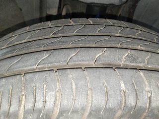 Used 2022 Renault Kiger RXZ MT Petrol Manual tyres RIGHT FRONT TYRE TREAD VIEW