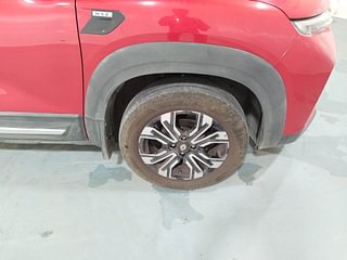 Used 2022 Renault Kiger RXZ MT Petrol Manual tyres RIGHT FRONT TYRE RIM VIEW