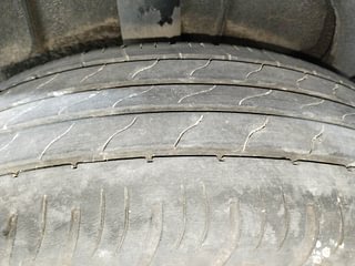 Used 2022 Renault Kiger RXZ MT Petrol Manual tyres RIGHT REAR TYRE TREAD VIEW