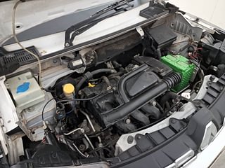 Used 2017 Renault Kwid [2017-2019] RXT 1.0 SCE Special Petrol Manual engine ENGINE RIGHT SIDE VIEW