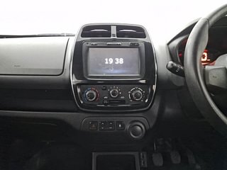 Used 2017 Renault Kwid [2017-2019] RXT 1.0 SCE Special Petrol Manual interior MUSIC SYSTEM & AC CONTROL VIEW