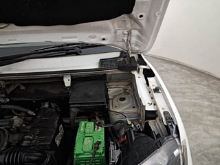 Used 2017 Renault Kwid [2017-2019] RXT 1.0 SCE Special Petrol Manual engine ENGINE LEFT SIDE HINGE & APRON VIEW