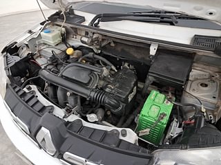 Used 2017 Renault Kwid [2017-2019] RXT 1.0 SCE Special Petrol Manual engine ENGINE LEFT SIDE VIEW