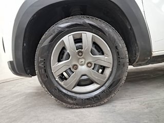 Used 2017 Renault Kwid [2017-2019] RXT 1.0 SCE Special Petrol Manual tyres LEFT FRONT TYRE RIM VIEW