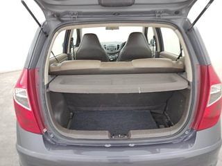Used 2017 hyundai i10 Sportz 1.1 Petrol Petrol Manual interior DICKY INSIDE VIEW