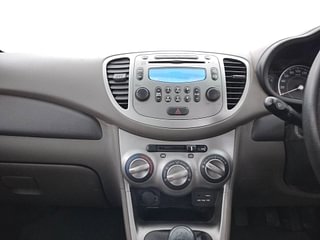 Used 2017 hyundai i10 Sportz 1.1 Petrol Petrol Manual interior MUSIC SYSTEM & AC CONTROL VIEW