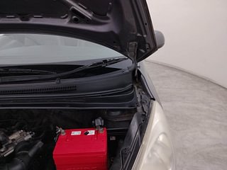 Used 2017 hyundai i10 Sportz 1.1 Petrol Petrol Manual engine ENGINE LEFT SIDE HINGE & APRON VIEW