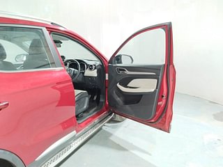 Used 2023 MG Motors Astor Smart EX 1.5 MT Petrol Manual interior RIGHT FRONT DOOR OPEN VIEW