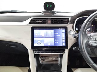 Used 2023 MG Motors Astor Smart EX 1.5 MT Petrol Manual interior MUSIC SYSTEM & AC CONTROL VIEW