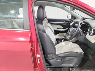 Used 2023 MG Motors Astor Smart EX 1.5 MT Petrol Manual interior RIGHT SIDE FRONT DOOR CABIN VIEW