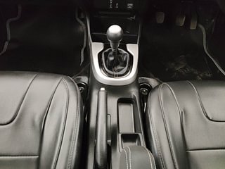 Used 2021 Honda WR-V i-DTEC VX Diesel Manual interior GEAR  KNOB VIEW