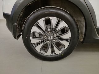 Used 2021 Honda WR-V i-DTEC VX Diesel Manual tyres RIGHT REAR TYRE RIM VIEW