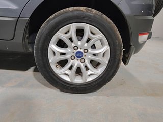 Used 2017 Ford EcoSport Titanium 1.5L Ti-VCT AT Petrol Automatic tyres LEFT REAR TYRE RIM VIEW