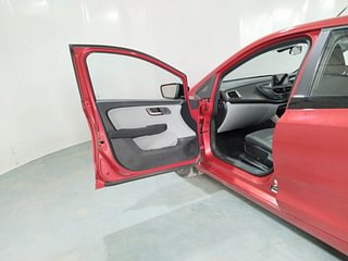 Used 2020 Tata Altroz XZ 1.2 Petrol Manual interior LEFT FRONT DOOR OPEN VIEW