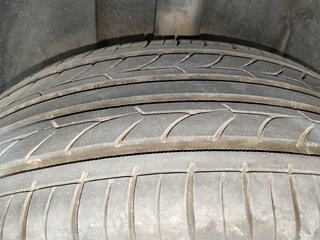 Used 2020 Tata Altroz XZ 1.2 Petrol Manual tyres RIGHT REAR TYRE TREAD VIEW