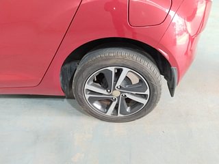 Used 2020 Tata Altroz XZ 1.2 Petrol Manual tyres LEFT REAR TYRE RIM VIEW