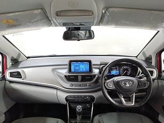Used 2020 Tata Altroz XZ 1.2 Petrol Manual interior DASHBOARD VIEW