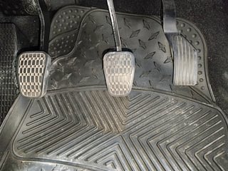 Used 2020 Tata Altroz XZ 1.2 Petrol Manual interior PEDALS VIEW
