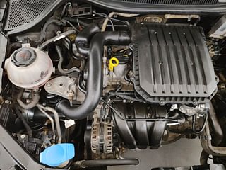 Used 2019 Volkswagen Ameo [2016-2020] 1.0 Trendline Petrol Petrol Manual engine ENGINE RIGHT SIDE VIEW