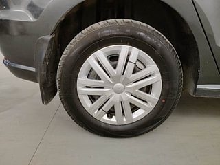 Used 2019 Volkswagen Ameo [2016-2020] 1.0 Trendline Petrol Petrol Manual tyres RIGHT REAR TYRE RIM VIEW