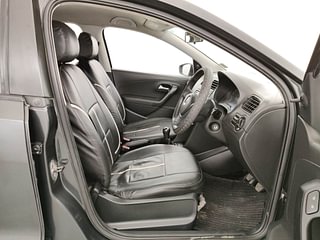 Used 2019 Volkswagen Ameo [2016-2020] 1.0 Trendline Petrol Petrol Manual interior RIGHT SIDE FRONT DOOR CABIN VIEW