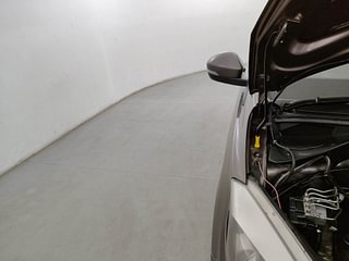 Used 2019 Tata Tiago [2016-2020] Revotron XZ Petrol Manual engine ENGINE RIGHT SIDE HINGE & APRON VIEW
