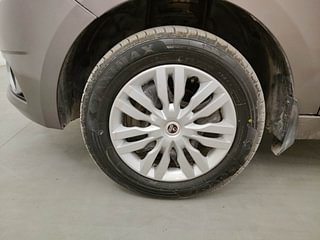 Used 2019 Tata Tiago [2016-2020] Revotron XZ Petrol Manual tyres LEFT FRONT TYRE RIM VIEW