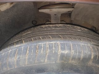 Used 2021 Renault Duster [2020-2022] RXZ Turbo CVT Petrol Petrol Automatic tyres RIGHT FRONT TYRE TREAD VIEW