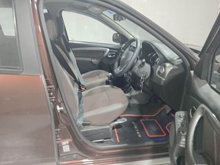 Used 2021 Renault Duster [2020-2022] RXZ Turbo CVT Petrol Petrol Automatic interior RIGHT SIDE FRONT DOOR CABIN VIEW