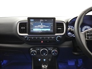 Used 2019 Hyundai Venue [2019-2022] SX Plus 1.0 Turbo DCT Petrol Automatic interior MUSIC SYSTEM & AC CONTROL VIEW