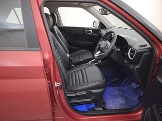 Used 2019 Hyundai Venue [2019-2022] SX Plus 1.0 Turbo DCT Petrol Automatic interior RIGHT SIDE FRONT DOOR CABIN VIEW