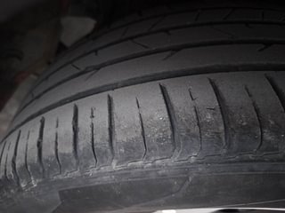 Used 2019 Hyundai Venue [2019-2022] SX Plus 1.0 Turbo DCT Petrol Automatic tyres LEFT REAR TYRE TREAD VIEW