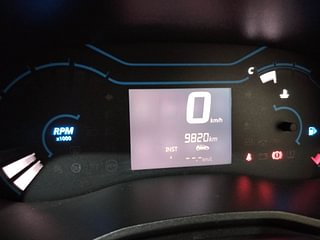 Used 2023 Renault Kwid 1.0 RXT SCE Petrol Manual interior CLUSTERMETER VIEW