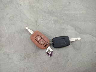 Used 2023 Renault Kwid 1.0 RXT SCE Petrol Manual extra CAR KEY VIEW