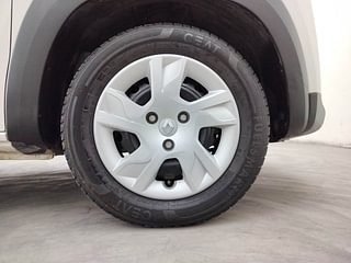 Used 2023 Renault Kwid 1.0 RXT SCE Petrol Manual tyres RIGHT FRONT TYRE RIM VIEW